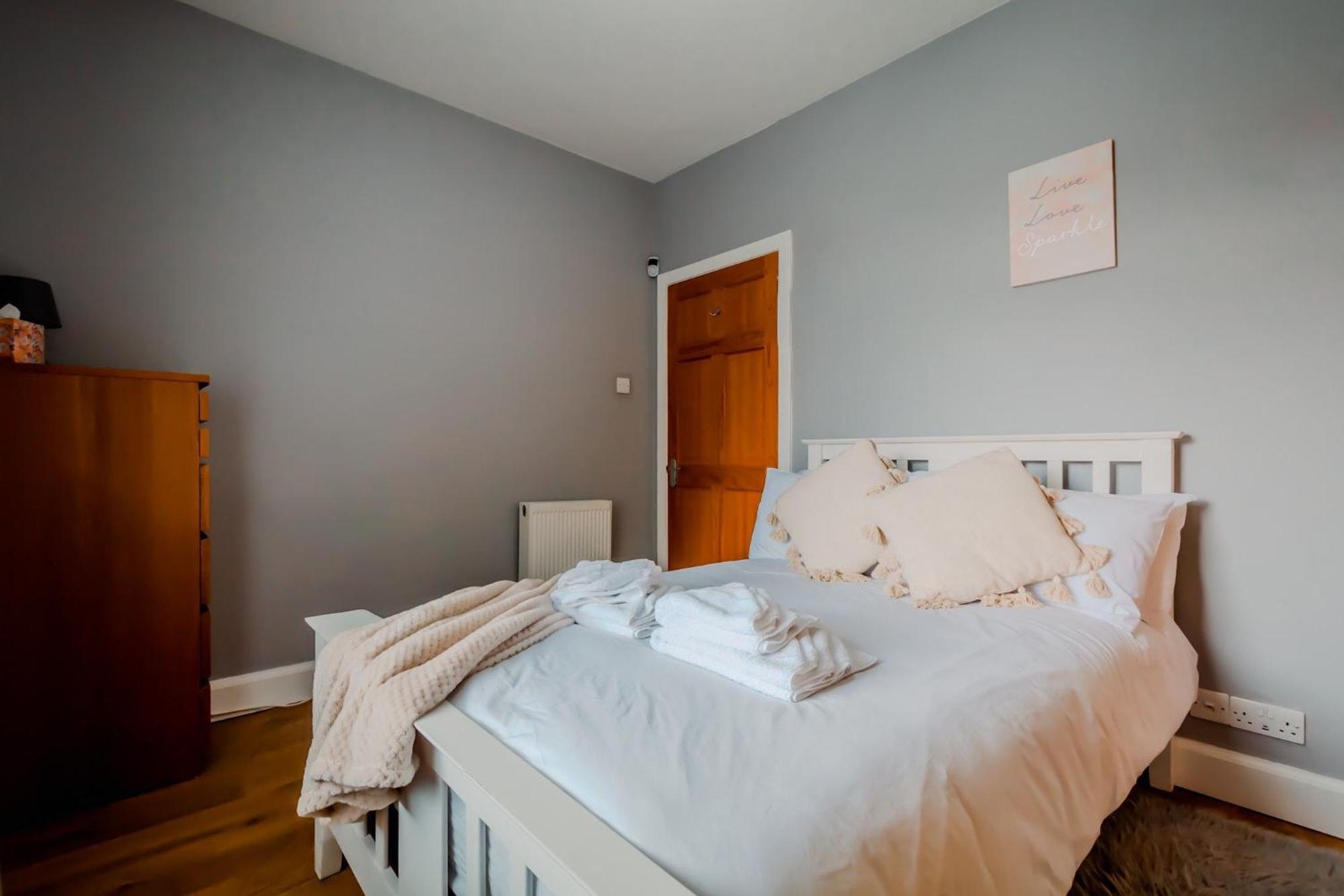 Crewe Apartment - 2 Bed, Free Off Street Parking And Private Garden Edimburgo Exterior foto